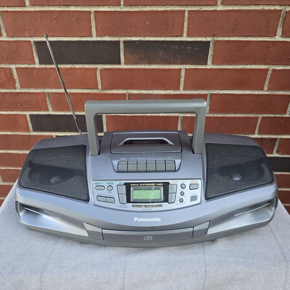 Panasonic RX-DS19 Digital Synthesizer Tuner Radio CD Cassette Bass Boombox 1999